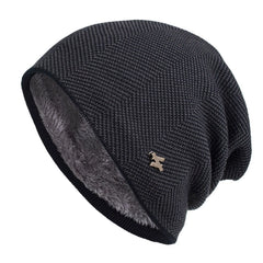 Grey fleece-lined slouchy knit beanie
