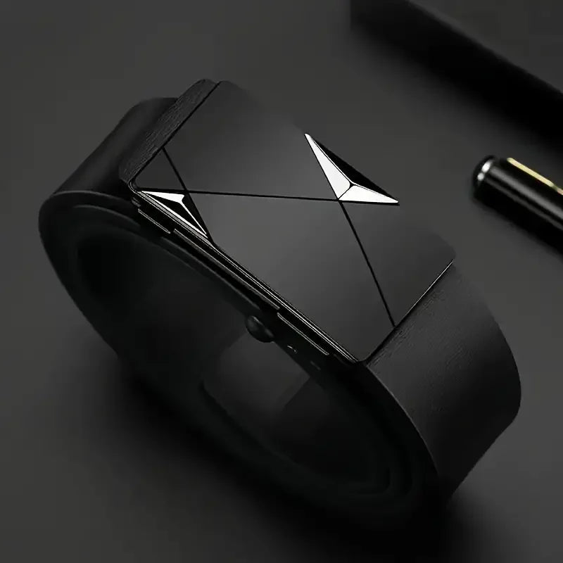 Black automatic buckle belt with silver accent
