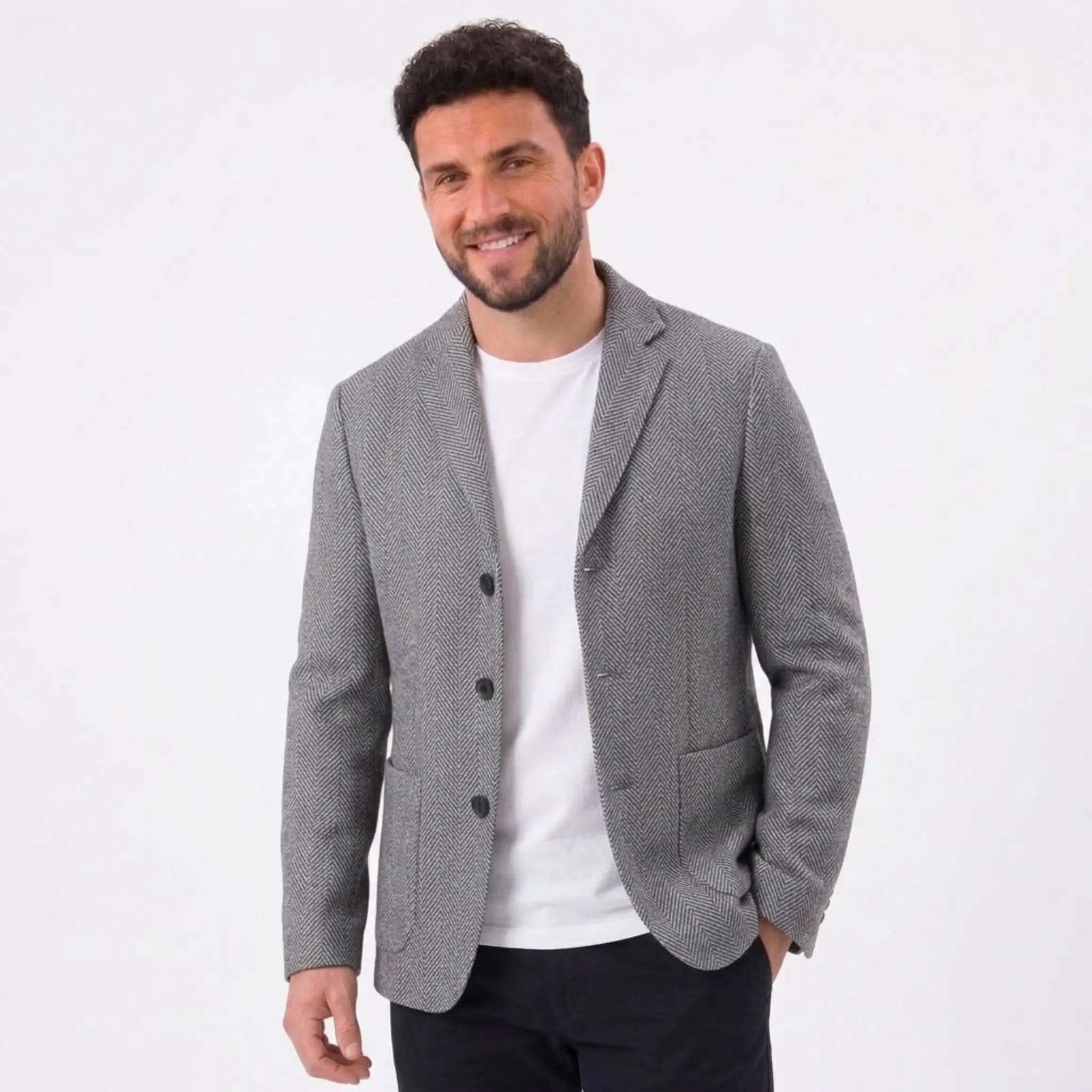 MannerCo gray woolen blazer loose fit with white tee 3-button front and patch pockets