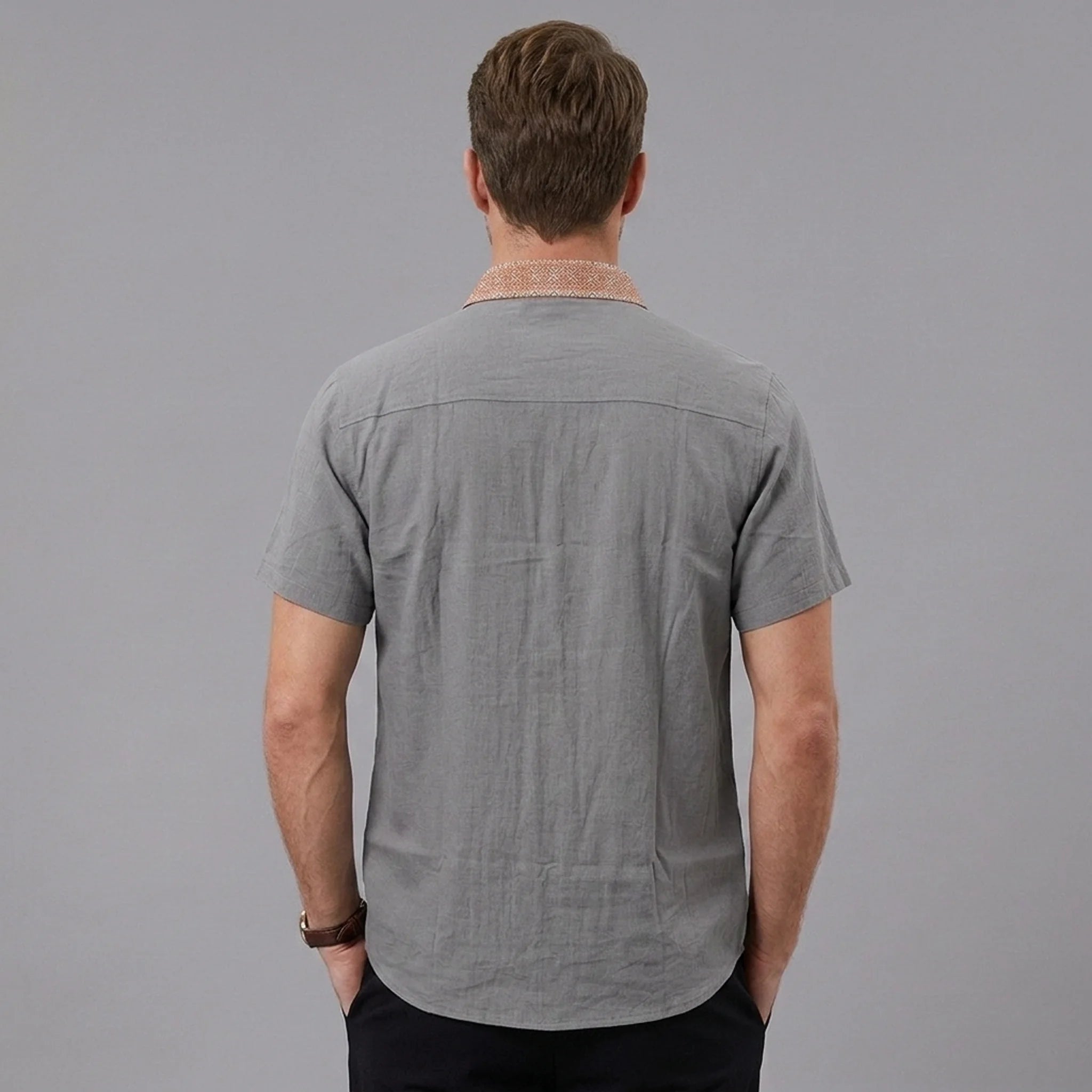 MannerCo men's medium gray linen blend short sleeve shirt with contrast collar detail, back view